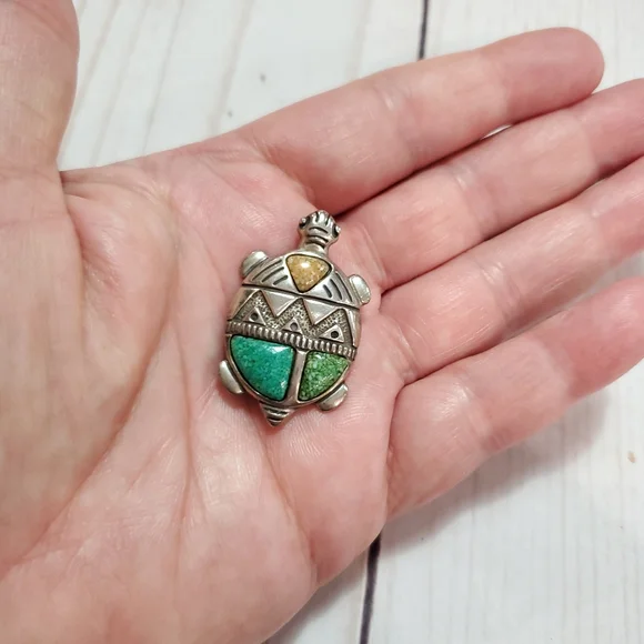 Turquoise and Coral Sterling Silver Turtle Pendant Brooch - Picture 6 of 10